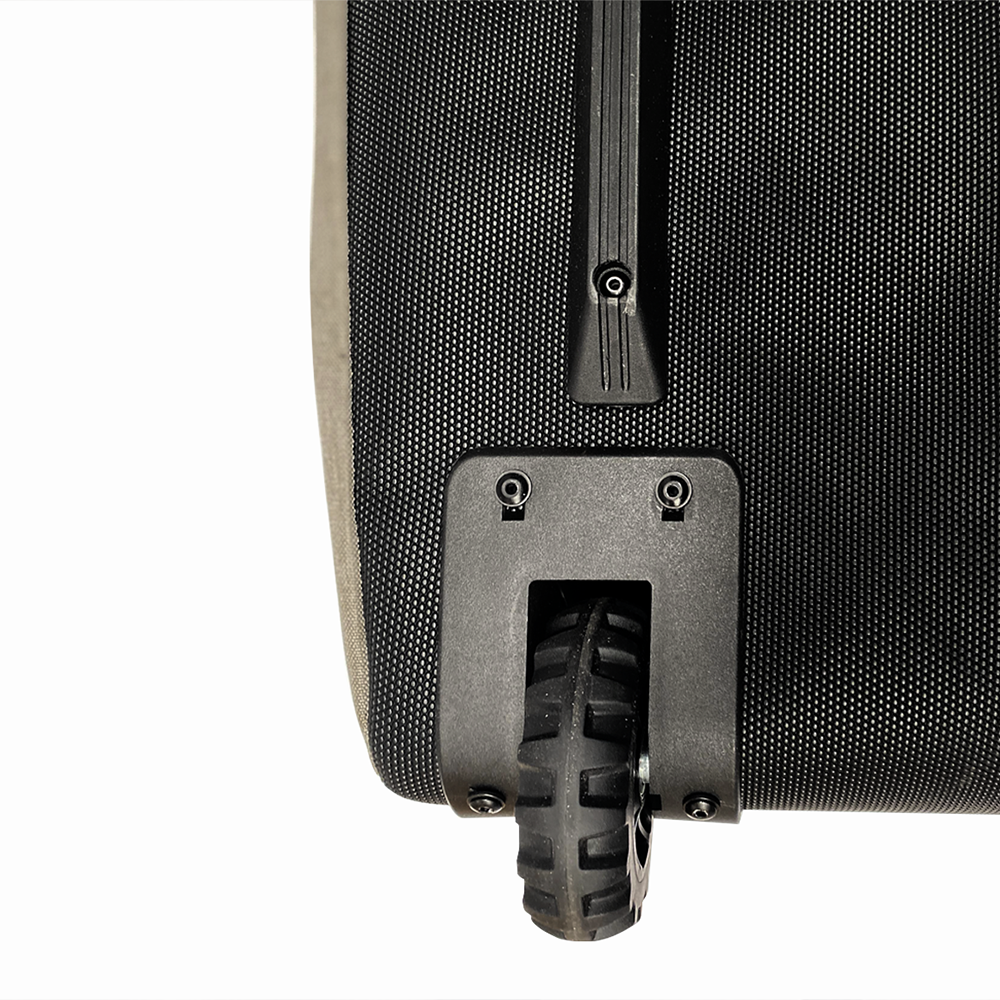 FOCAL Interstate Travel Roller